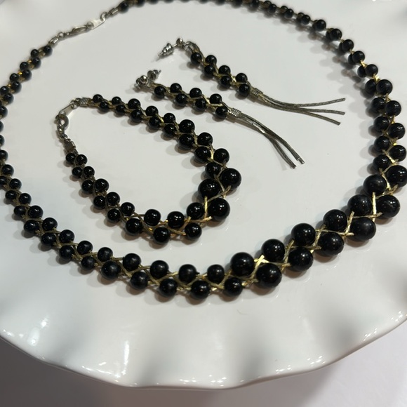 VINTAGE BLACK AND GOLD JEWELRY SET NECKLACE BRACELET EARRINGS - Picture 2 of 3